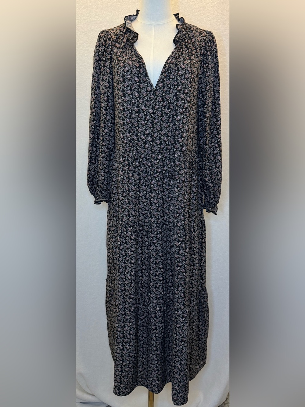 Max Studio Black Floral Tiered Maxi Dress Boho Feminine Ruffles Size Medium